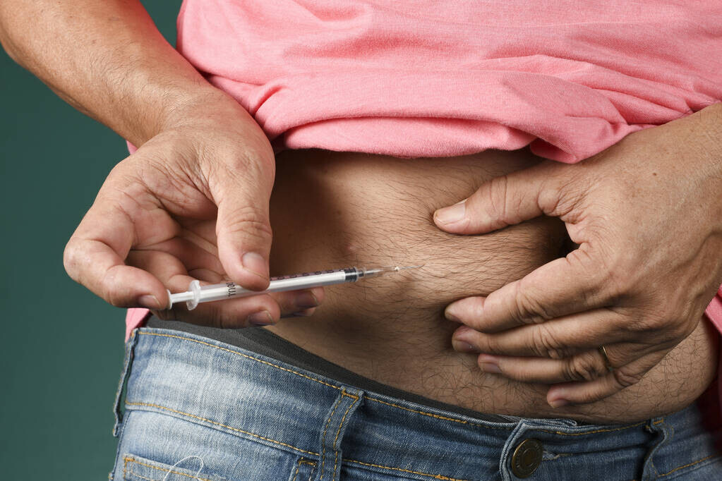 Flow Wellness helps your peptide injections with safety and comfort.